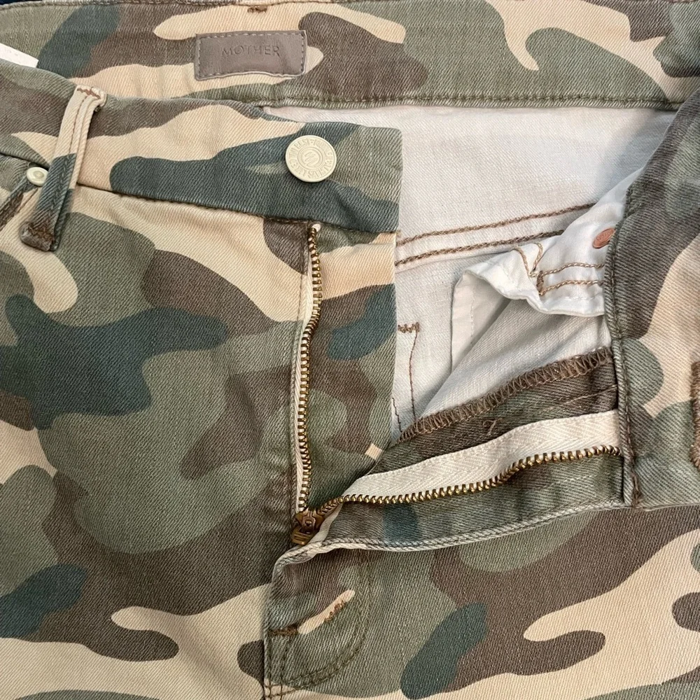 MOTHER High Waisted Looker Ankle Fray See Me Camo Distressed Denim Jean Size 29